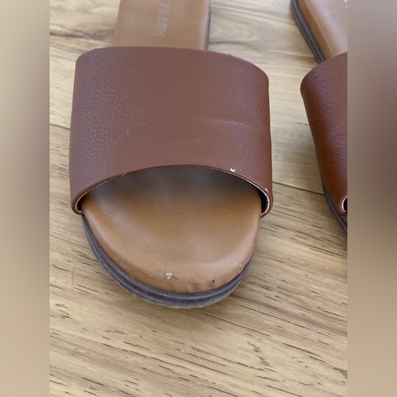 Joe Fresh Slide Sandals - Picture 3 of 3